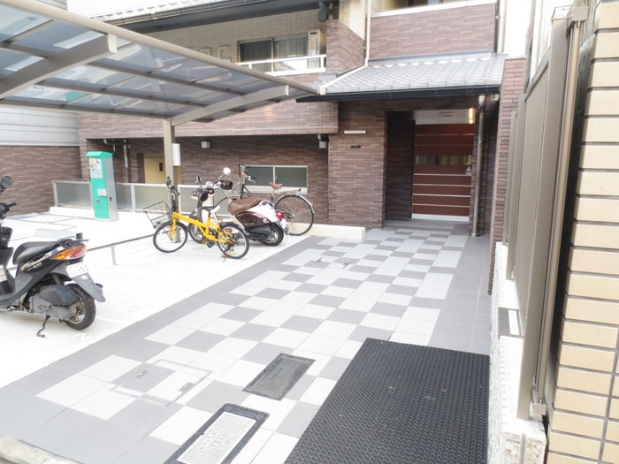 駐輪場 デルフィ