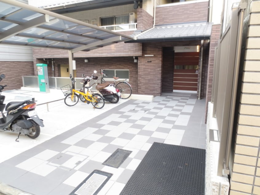 駐輪場 デルフィ