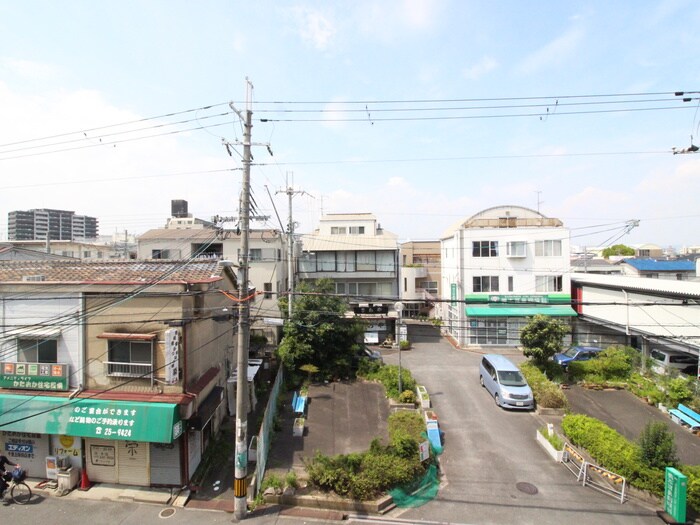 室内からの展望 リヴィ－ス千里丘