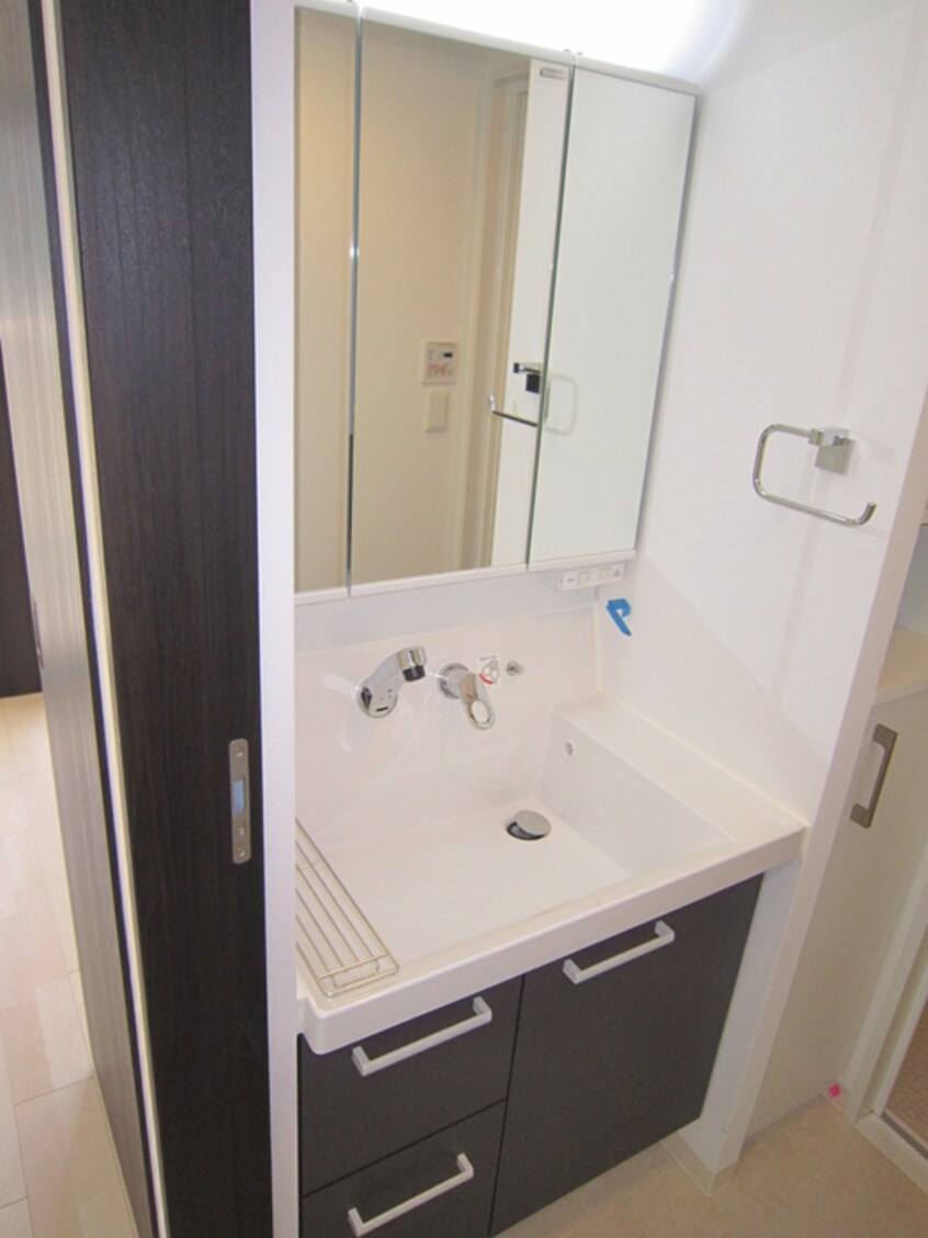 内観写真 ｱｰﾃﾞﾝﾀﾜｰ本町ｲｰｽﾄ