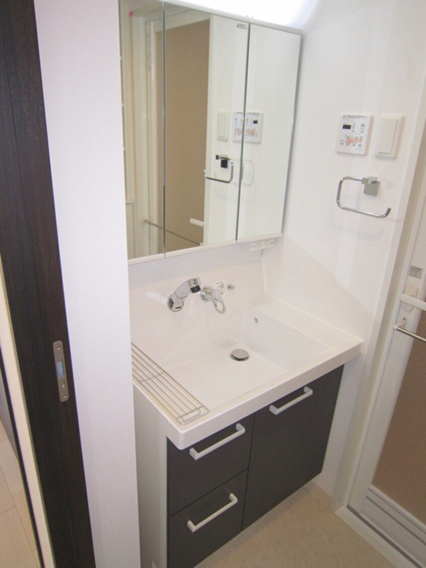 内観写真 ｱｰﾃﾞﾝﾀﾜｰ本町ｲｰｽﾄ