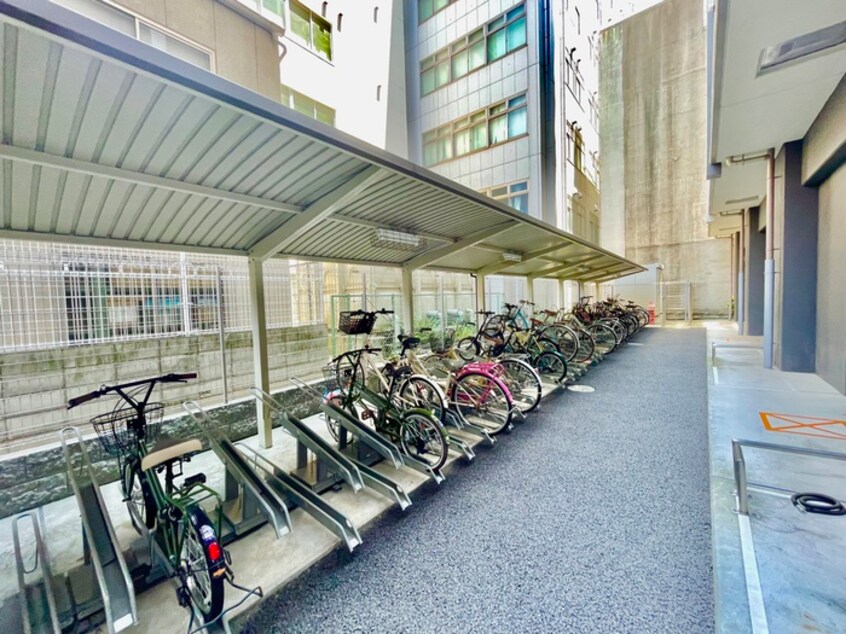 駐輪場 ｱｰﾃﾞﾝﾀﾜｰ本町ｲｰｽﾄ