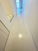 廊下 アヴェーレ京阪本通