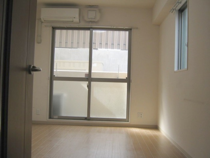 居室 ヴェルキュ－ブ石雲