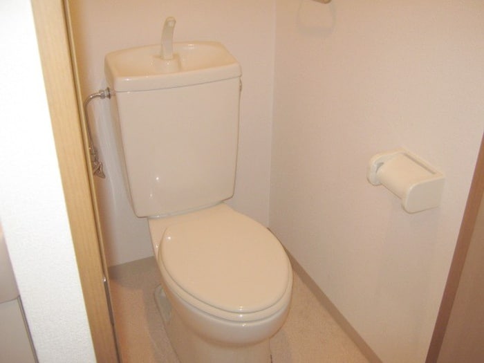 トイレ ヴェルキュ－ブ石雲