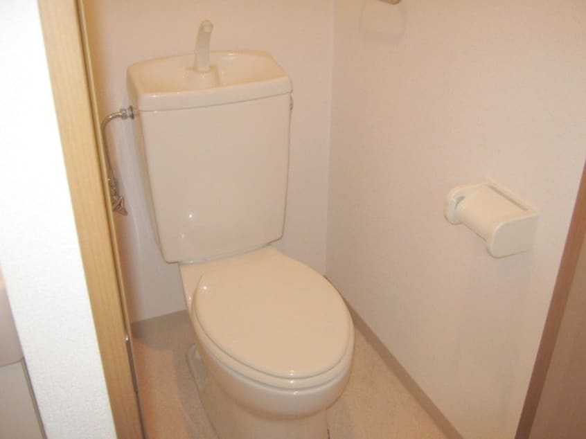 トイレ ヴェルキュ－ブ石雲