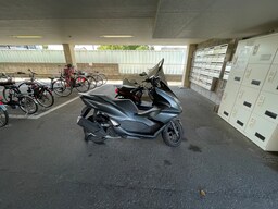 バイク置き場
