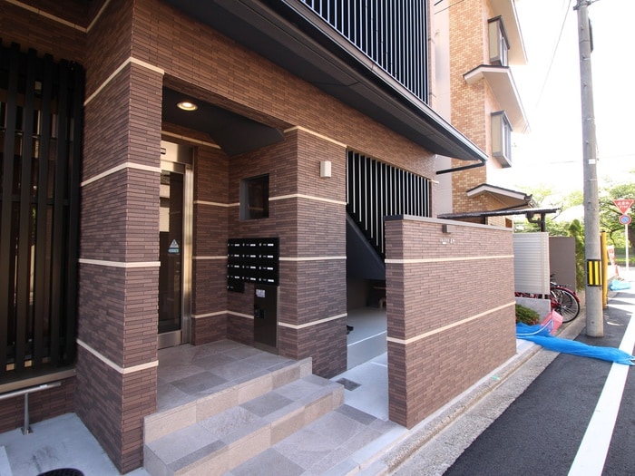 エントランス部分 グランデ高野