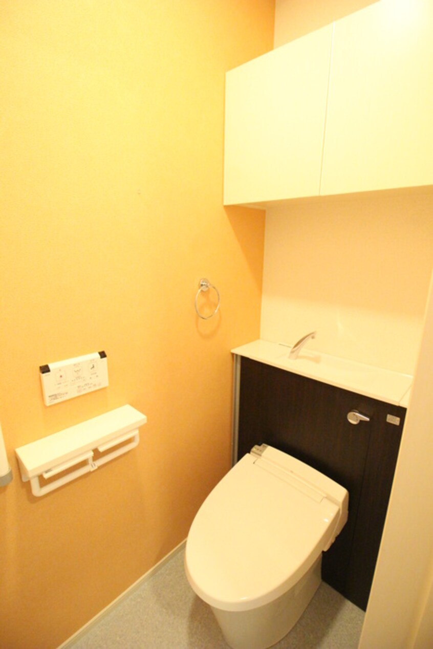 トイレ カルバス　ヴィラージュ