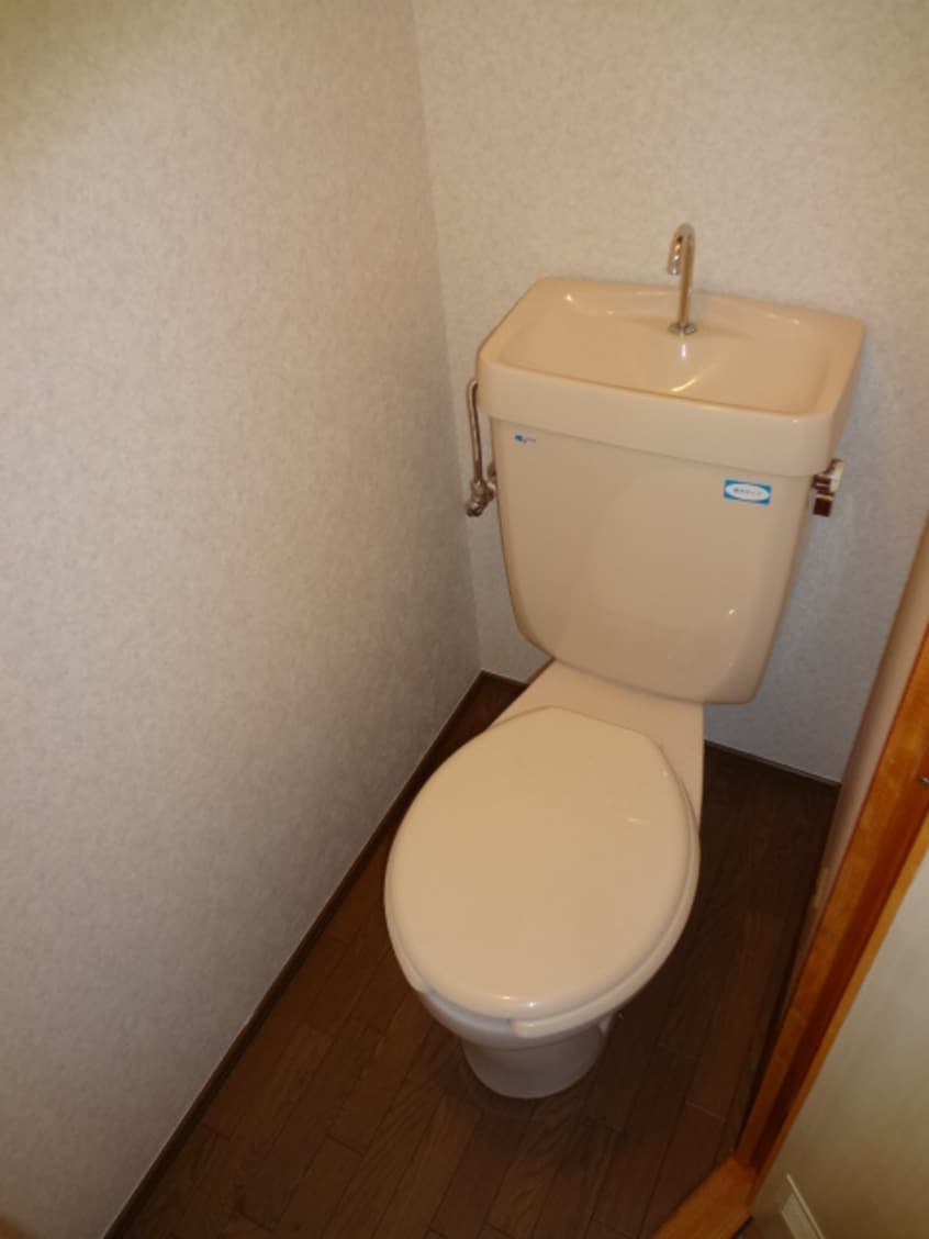 トイレ エスポワ－ル夕凪