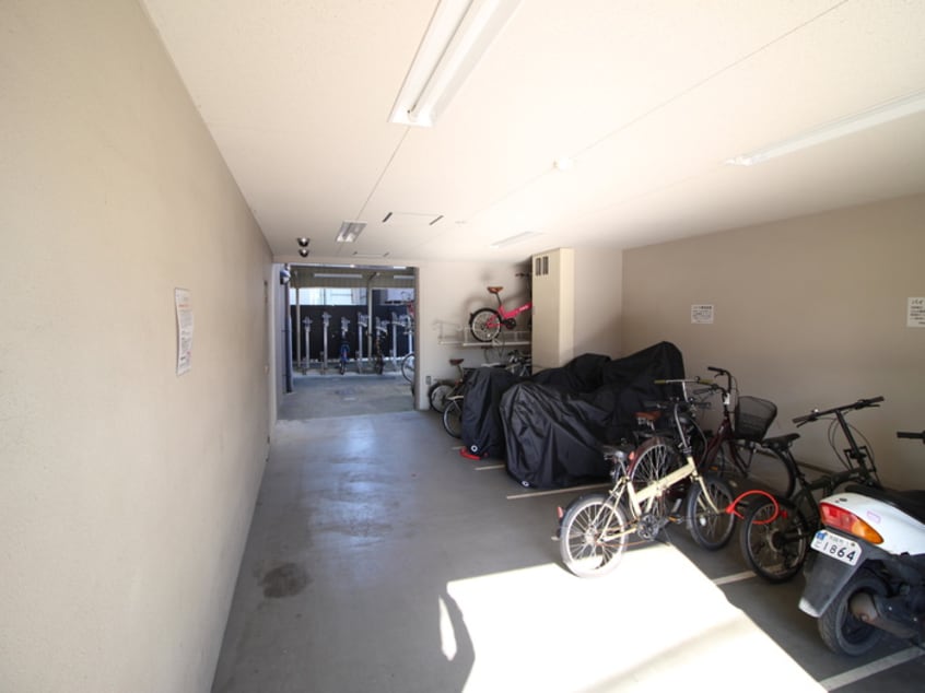 駐輪場 レ－クス新大阪ウエスト(405)