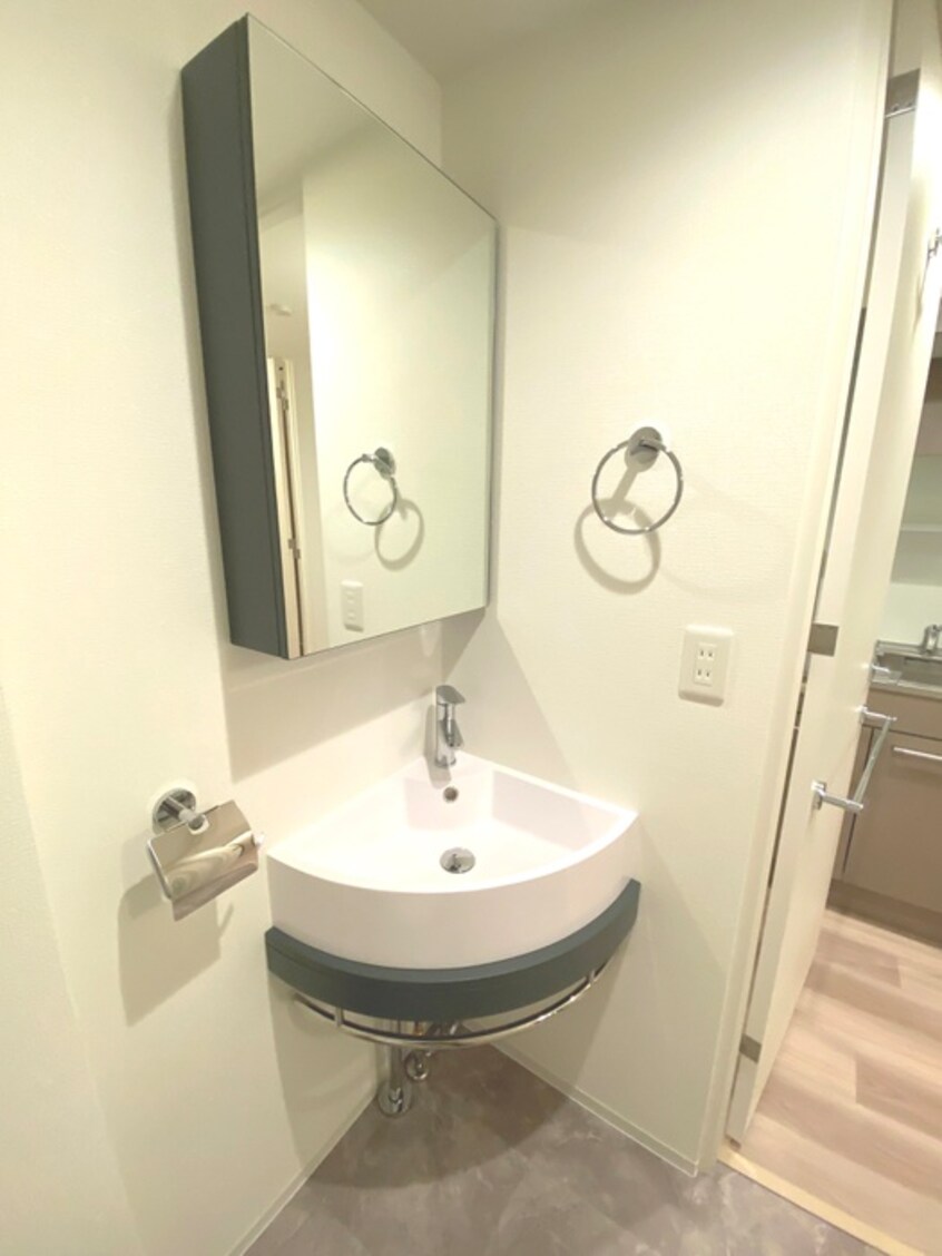 洗面 セレニテフラン新大阪