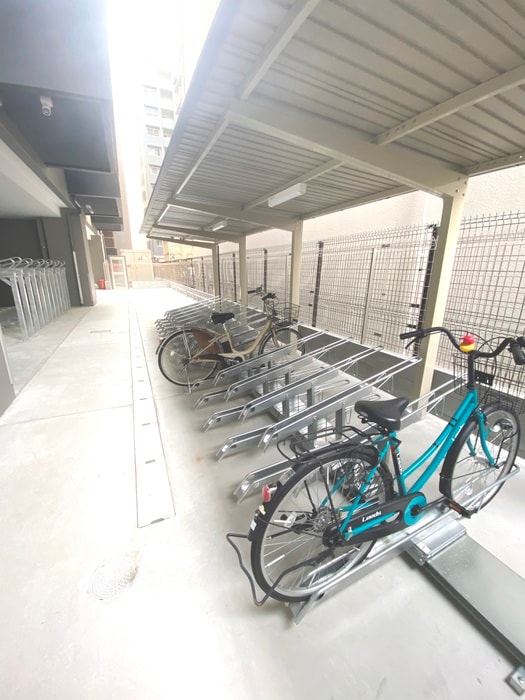 駐輪場 セレニテフラン新大阪