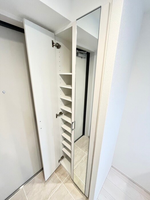 靴箱 アドバンス京都アクィラ（502）