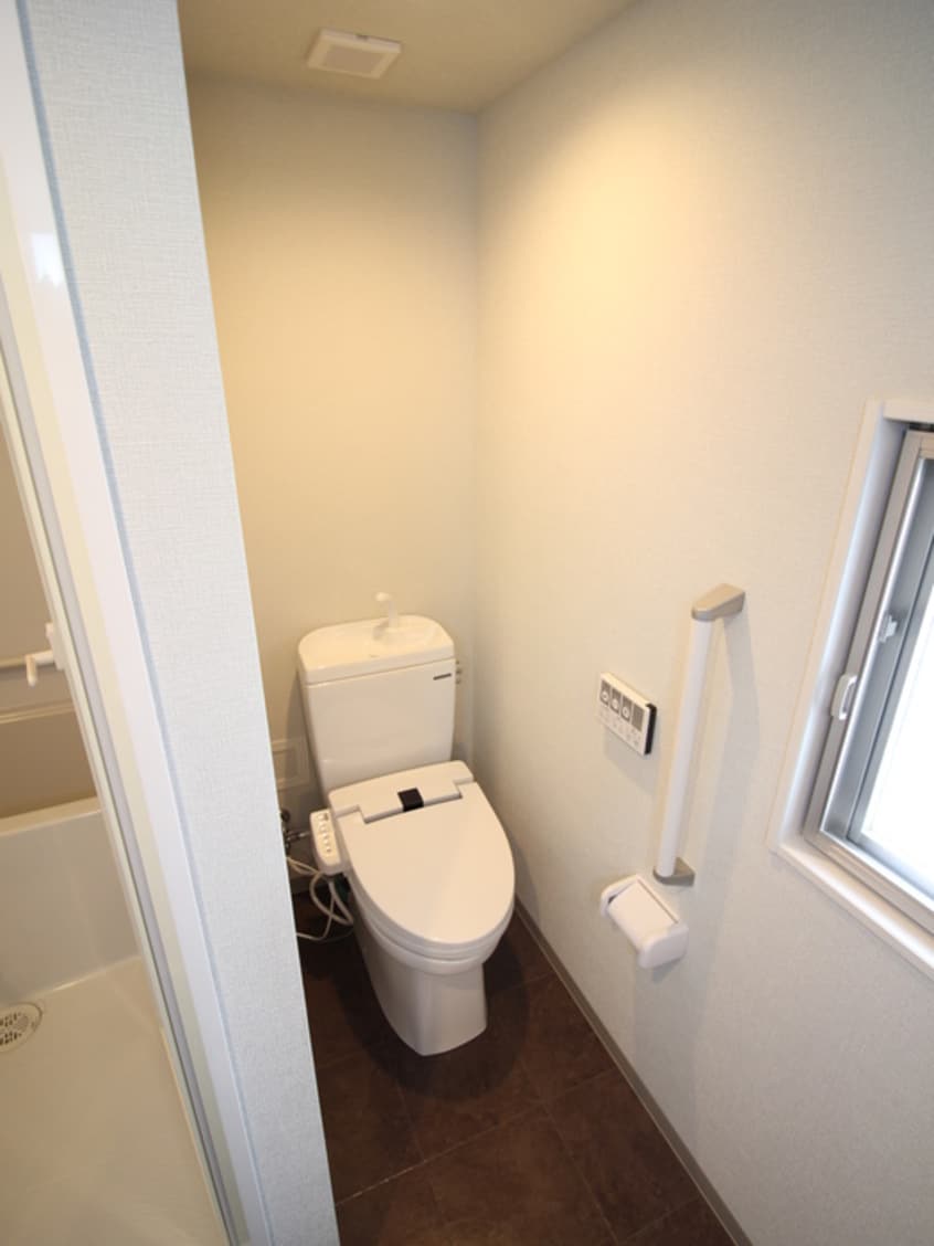 トイレ アトラエルミクニ