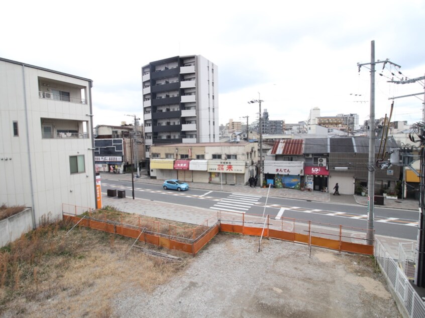 室内からの展望 アトラエルミクニ