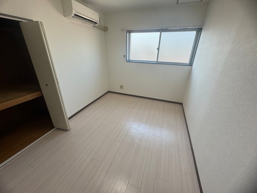 居室 美吉野ハイツ