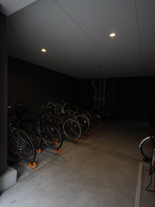 駐輪場 Noble Maison