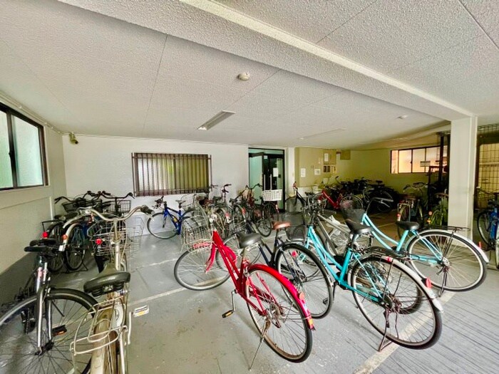 駐輪場 ホワイトハイツ