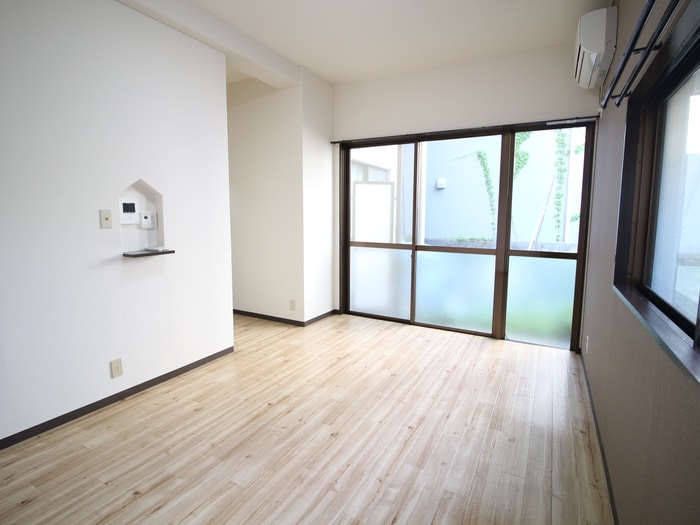 居室 サンパレス２１蛍池２