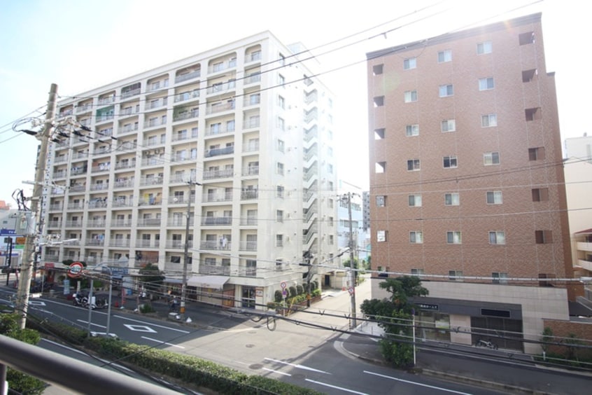 室内からの展望 ベルフィ－ド新大阪