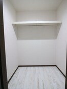 収納 CRYSTAL花園