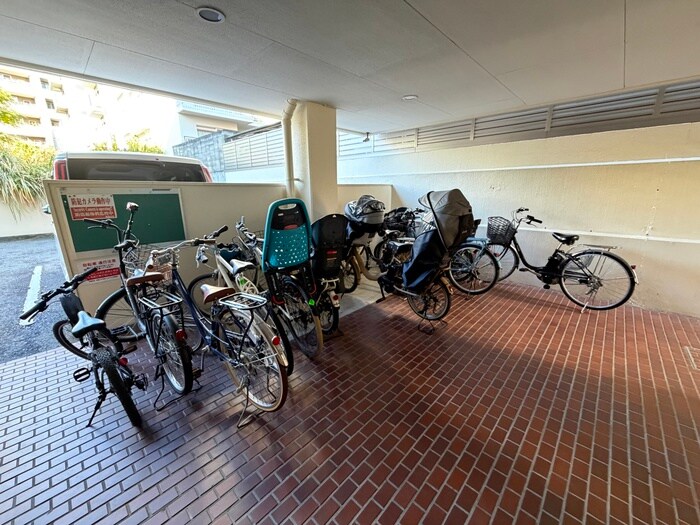 駐輪場 フロ－レンス緑地