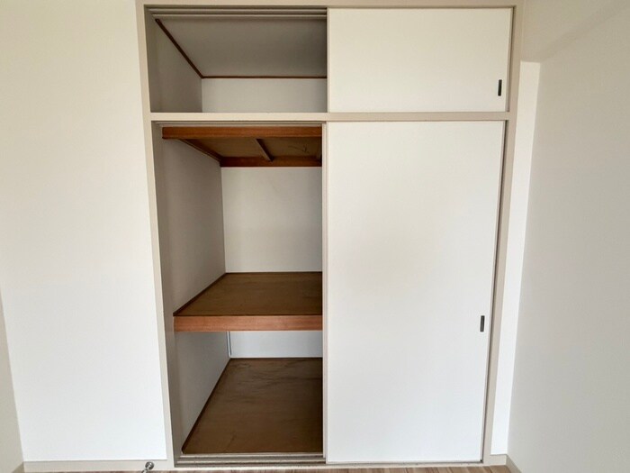 収納 フロ－レンス緑地