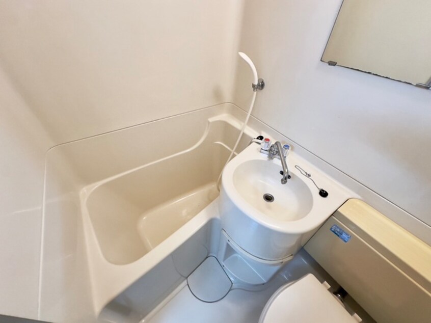 バス／シャワールーム等 石井ハイツ