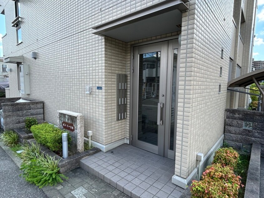 エントランス部分 ボヌビ－宝塚