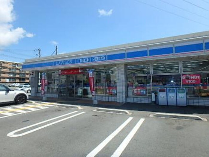 ローソン 加古川市役所前店(コンビニ)まで600m ボナールⅡ