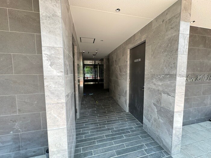 エントランス部分 ﾌｧｰｽﾄﾌｨｵｰﾚ神戸ﾊｰﾊﾞｰﾗﾝﾄﾞ(1002)