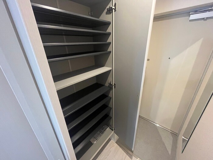 靴箱 ﾌｧｰｽﾄﾌｨｵｰﾚ神戸ﾊｰﾊﾞｰﾗﾝﾄﾞ(1002)