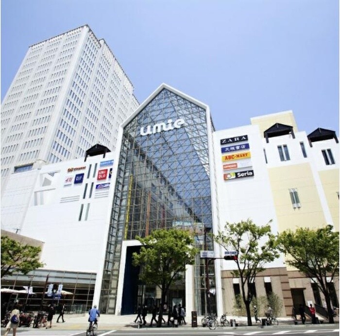 ウミエ(スーパー)まで550m ﾌｧｰｽﾄﾌｨｵｰﾚ神戸ﾊｰﾊﾞｰﾗﾝﾄﾞ(1002)