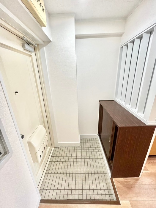 玄関 三松マンション