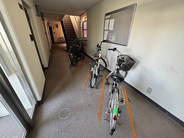 駐輪場 ハッピ－リ－ブス