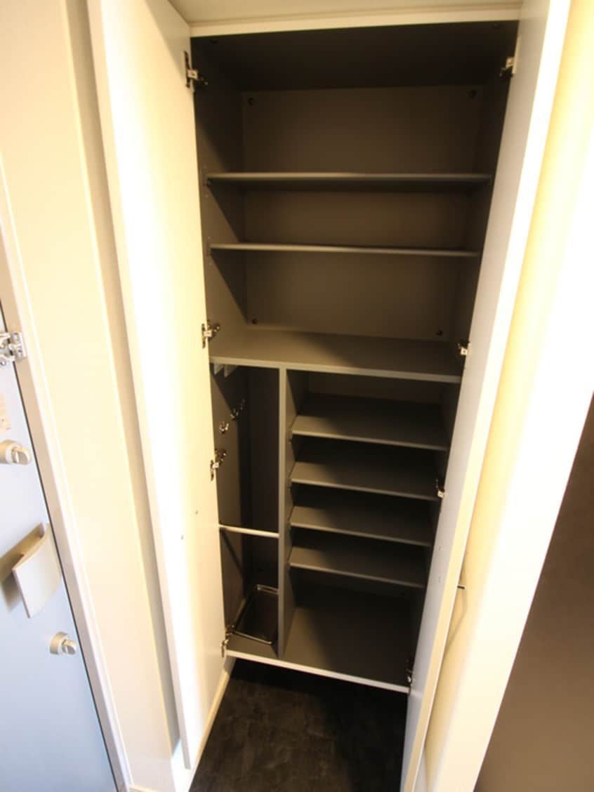 靴箱 ｽﾜﾝｽﾞｼﾃｨ大阪城北詰(702)