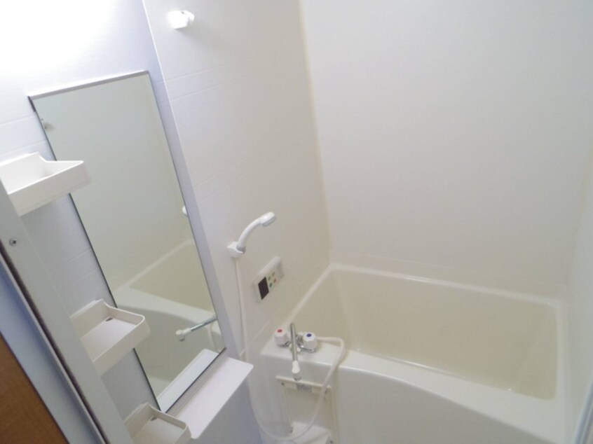 バス／シャワールーム等 マルベリ－コ－トⅡ