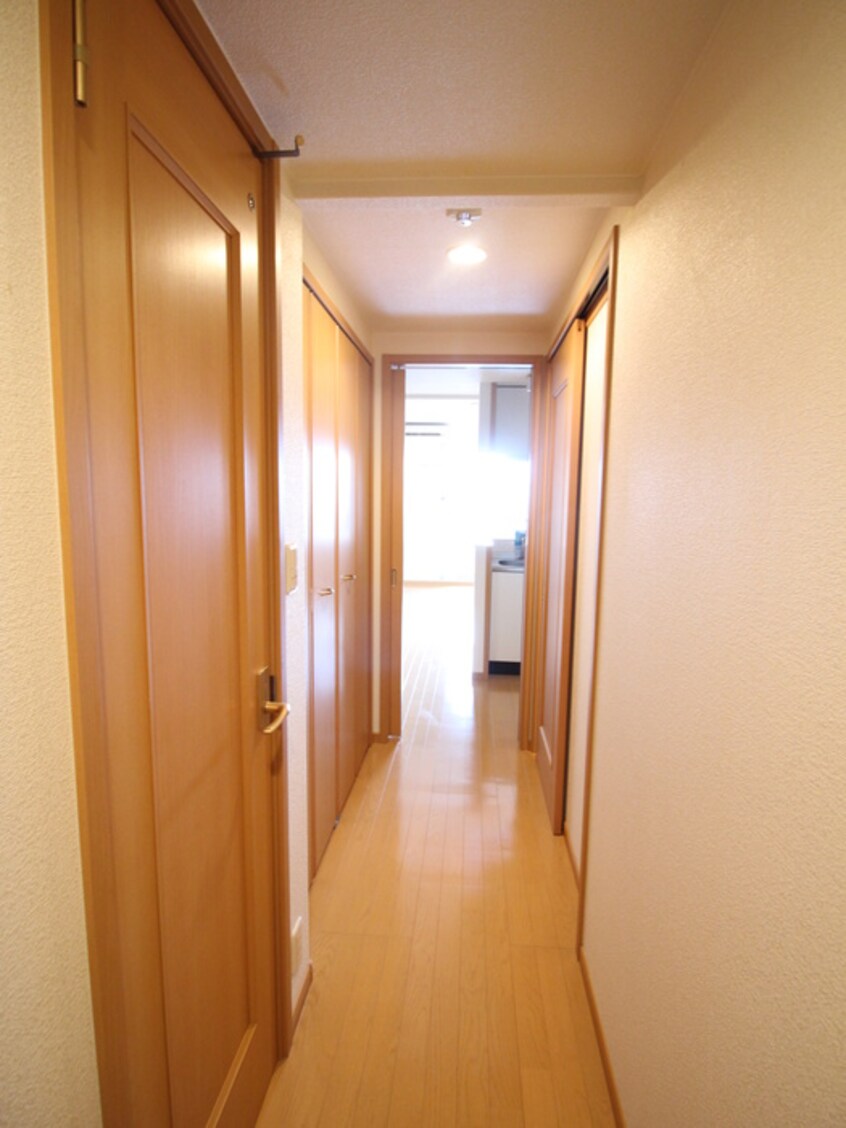 廊下 ＫＩﾌ-ﾄﾞｱﾙ･ﾃｨ･ﾌｪｽ･ﾋﾞｭ-