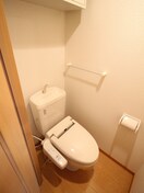 トイレ ＫＩﾌ-ﾄﾞｱﾙ･ﾃｨ･ﾌｪｽ･ﾋﾞｭ-