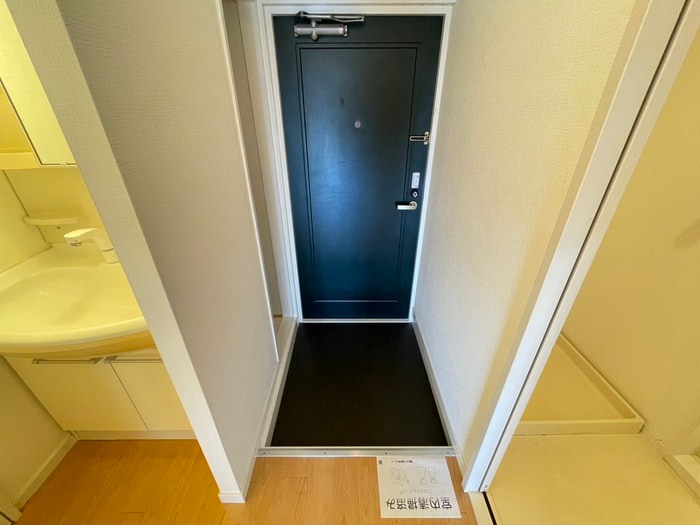 玄関 三恵上新庄ハイツ