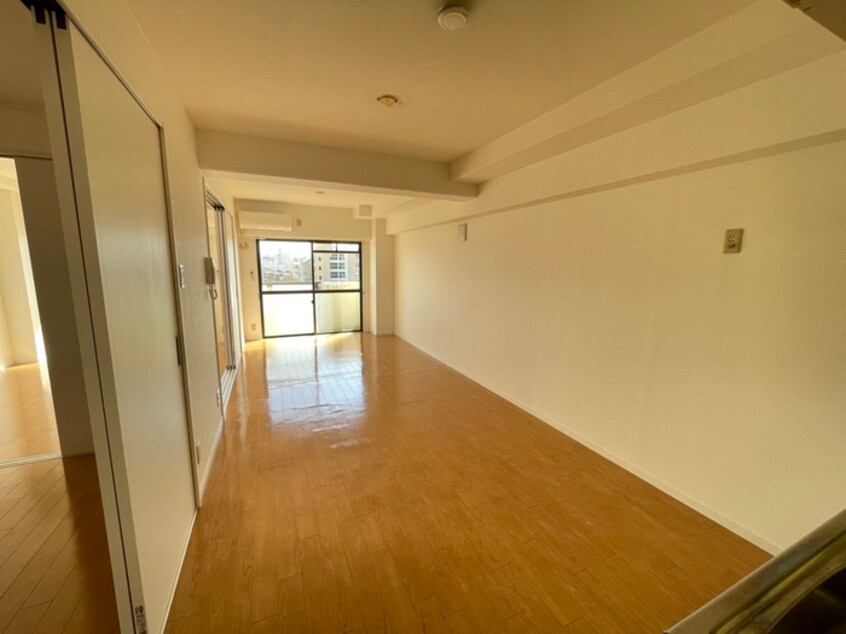 居室 三恵上新庄ハイツ