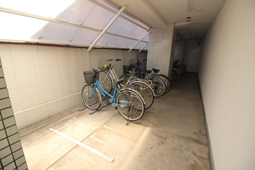 駐輪場 カサベラ岡本(507)