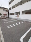 駐車場 ラ－ジ