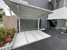 バイク置き場 シスネ難波宮