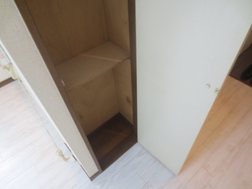 収納 リバーサイド三国