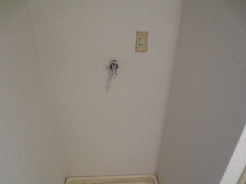 洗濯機置場 リバーサイド三国