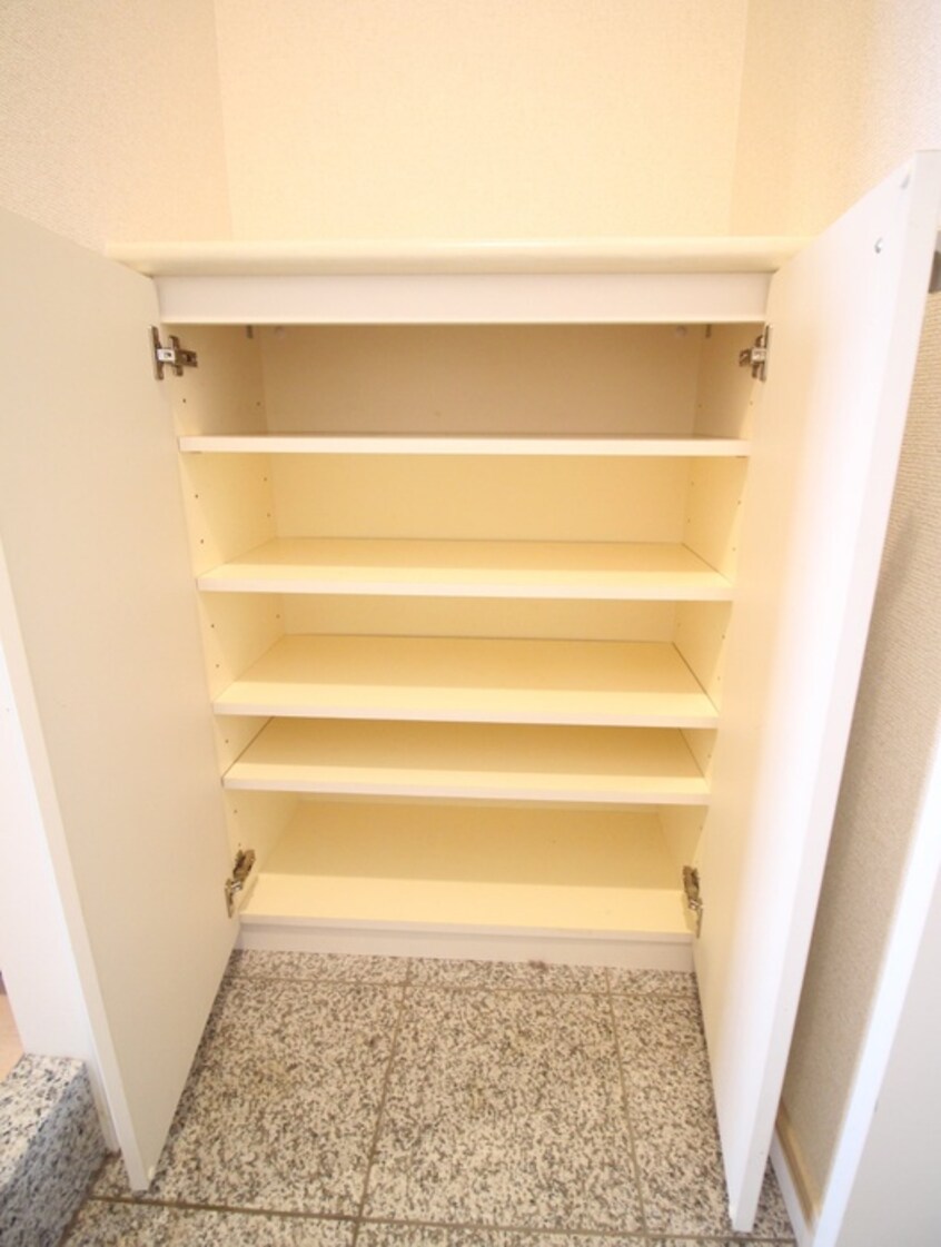 靴箱 レジディア京都駅前