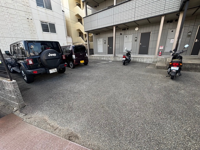 駐車場 リブレメゾン甲東園エスト