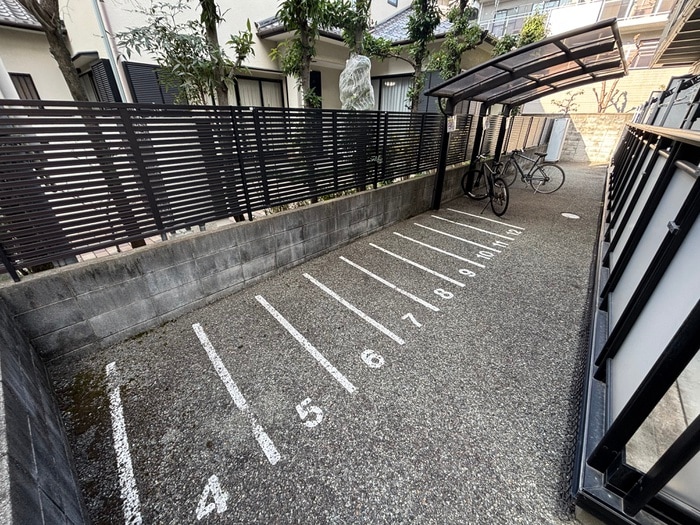 駐輪場 リブレメゾン甲東園エスト